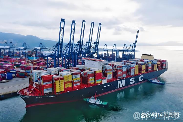 美国航线蓬勃发展！集装箱运输预订量激增277%